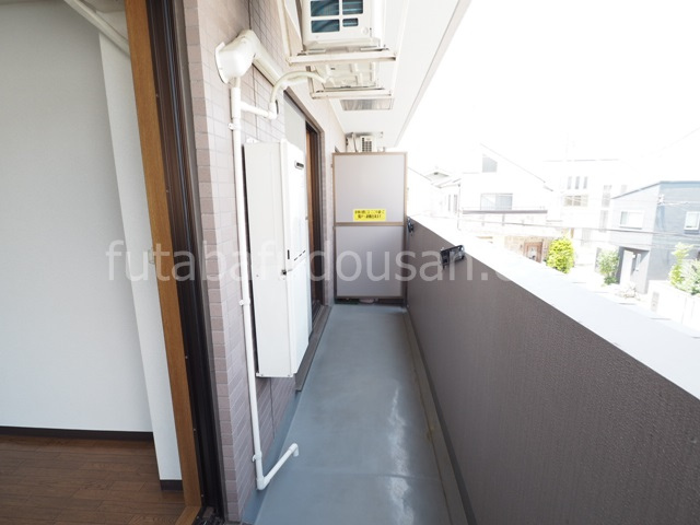 2面バルコニーです