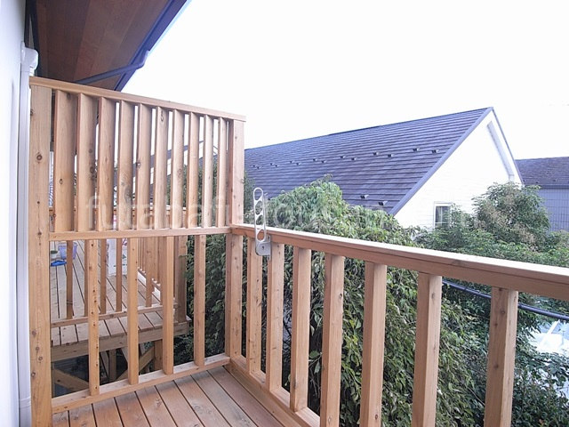 ウッド調のバルコニー