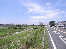 多摩川河川敷